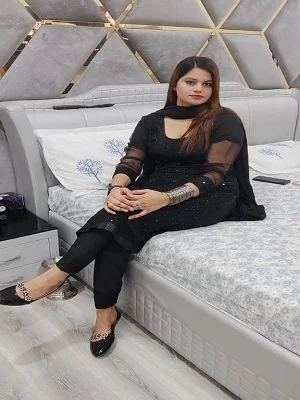 Call Girl in Pernem